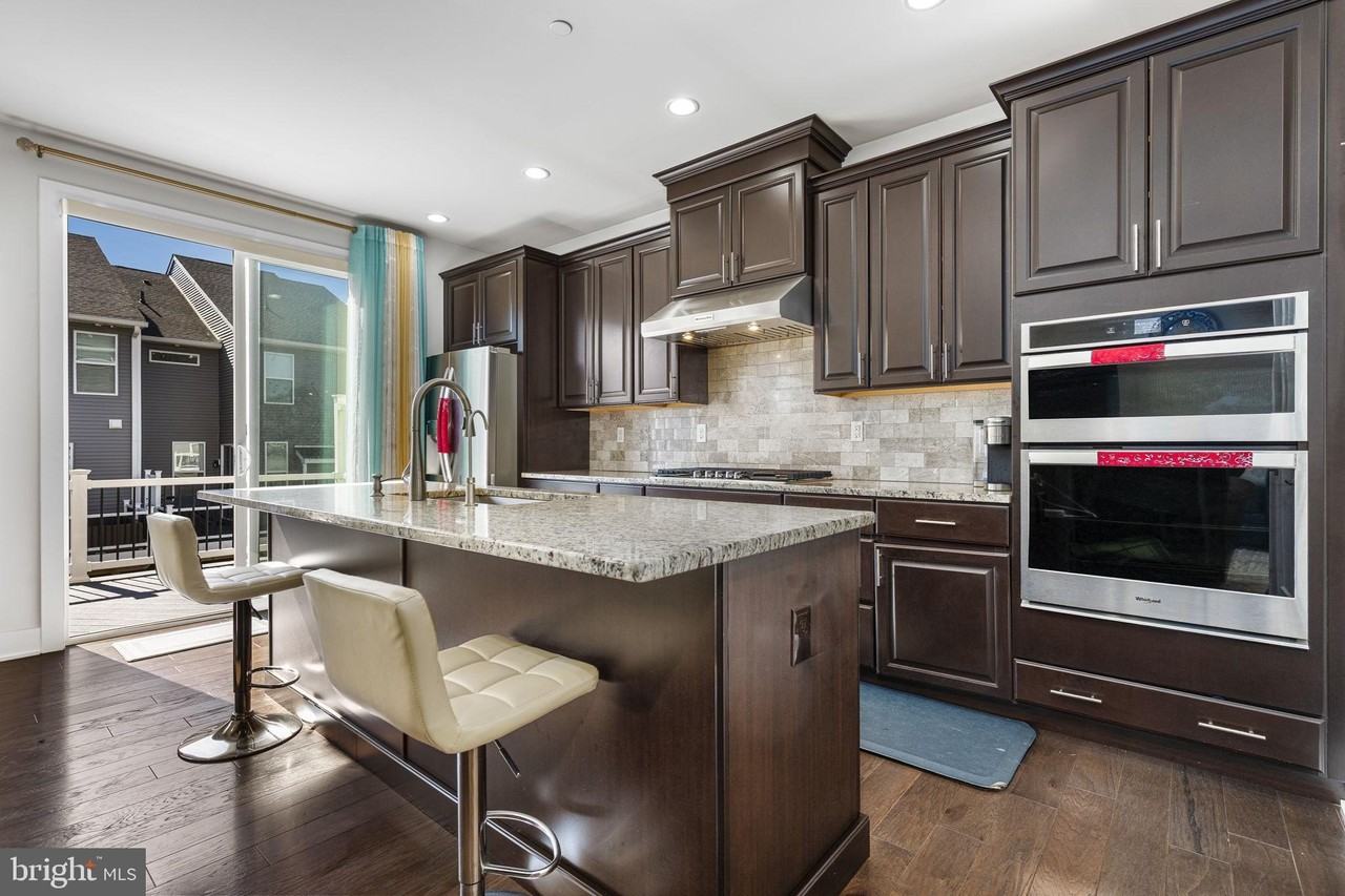 502 Juneberry Ct - Photo 7 of 29