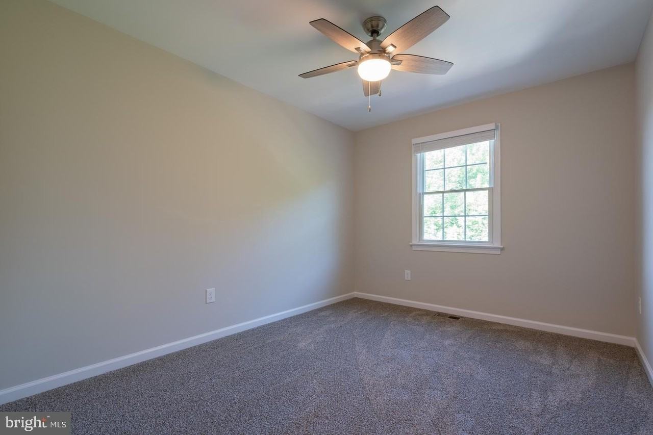 90 Main St - Photo 4 of 12