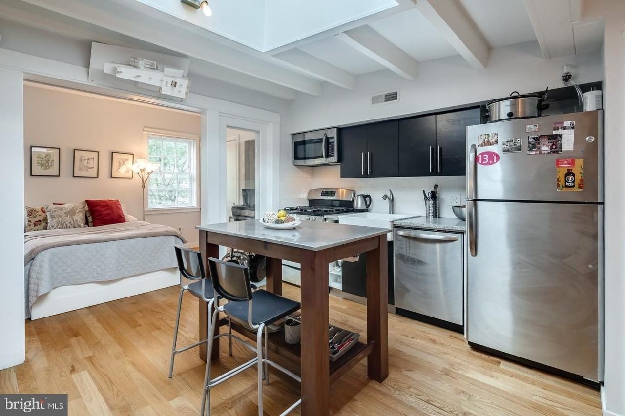 1320 Pine St Apt 4f - Photo 2 of 11