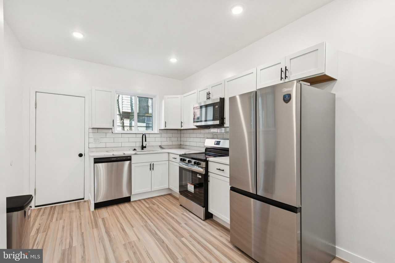 2242 S Bonsall St - Photo 4 of 25