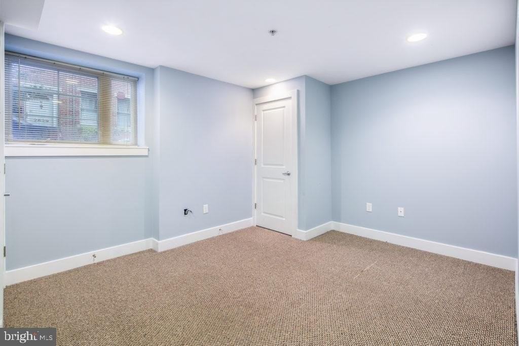 2614 Webster St Unit A - Photo 7 of 12