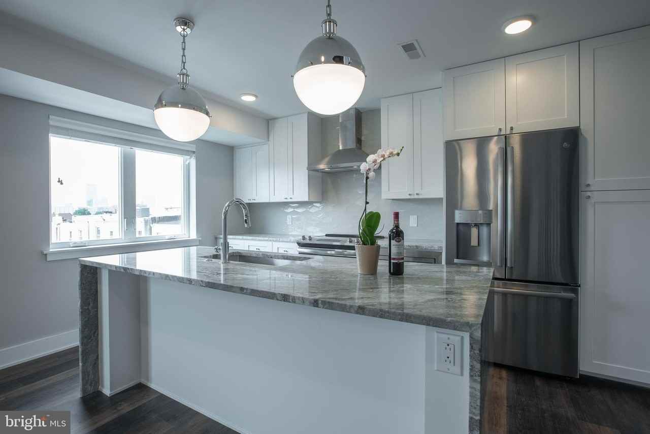 817 N 20th St Unit 13 - Photo 2 of 23