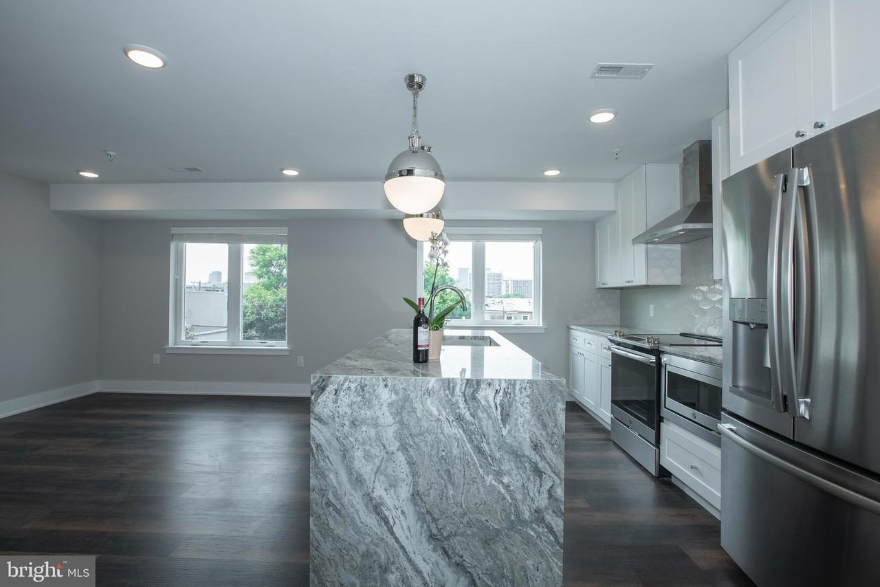 817 N 20th St Unit 13 - Photo 4 of 23