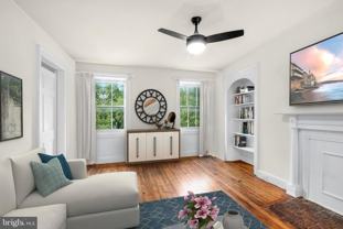 704 S Washington Sq #3W - Photo 1 of 1