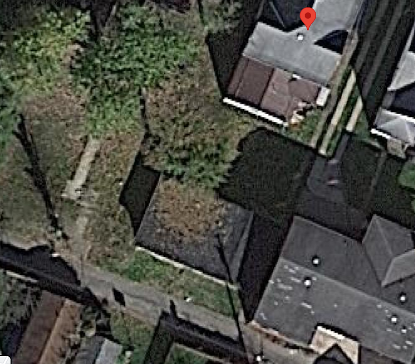 448 Locust St - Photo 3 of 4