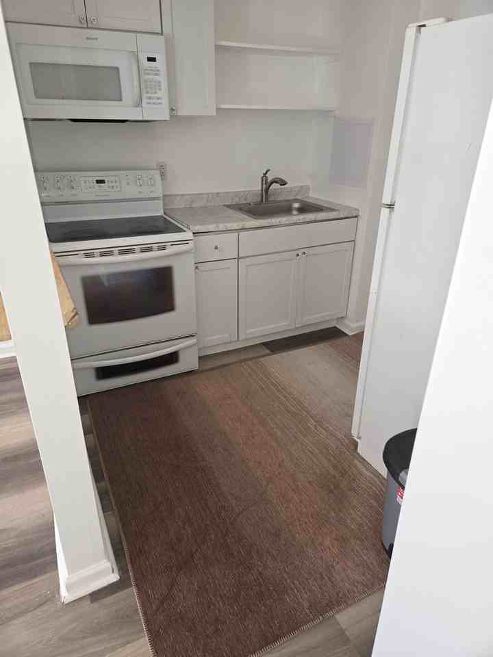 101 Main St #3 - Photo 6 of 9