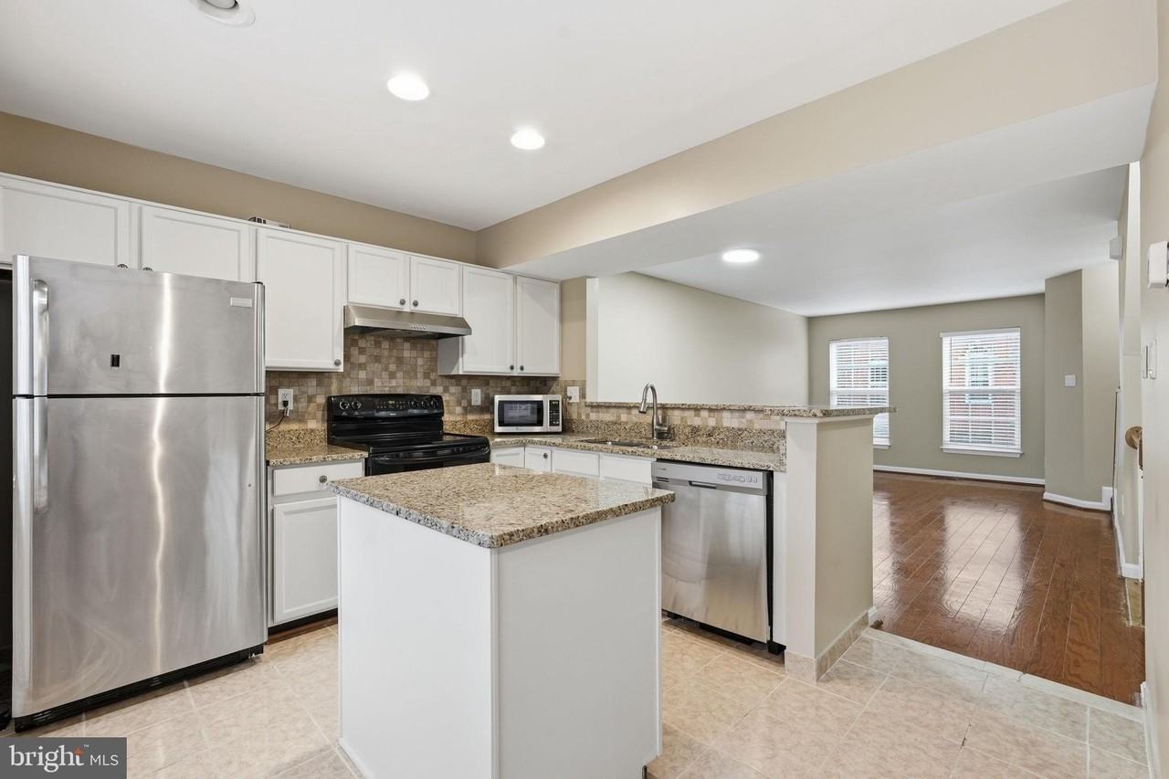 8074 Sebon Dr - Photo 3 of 22