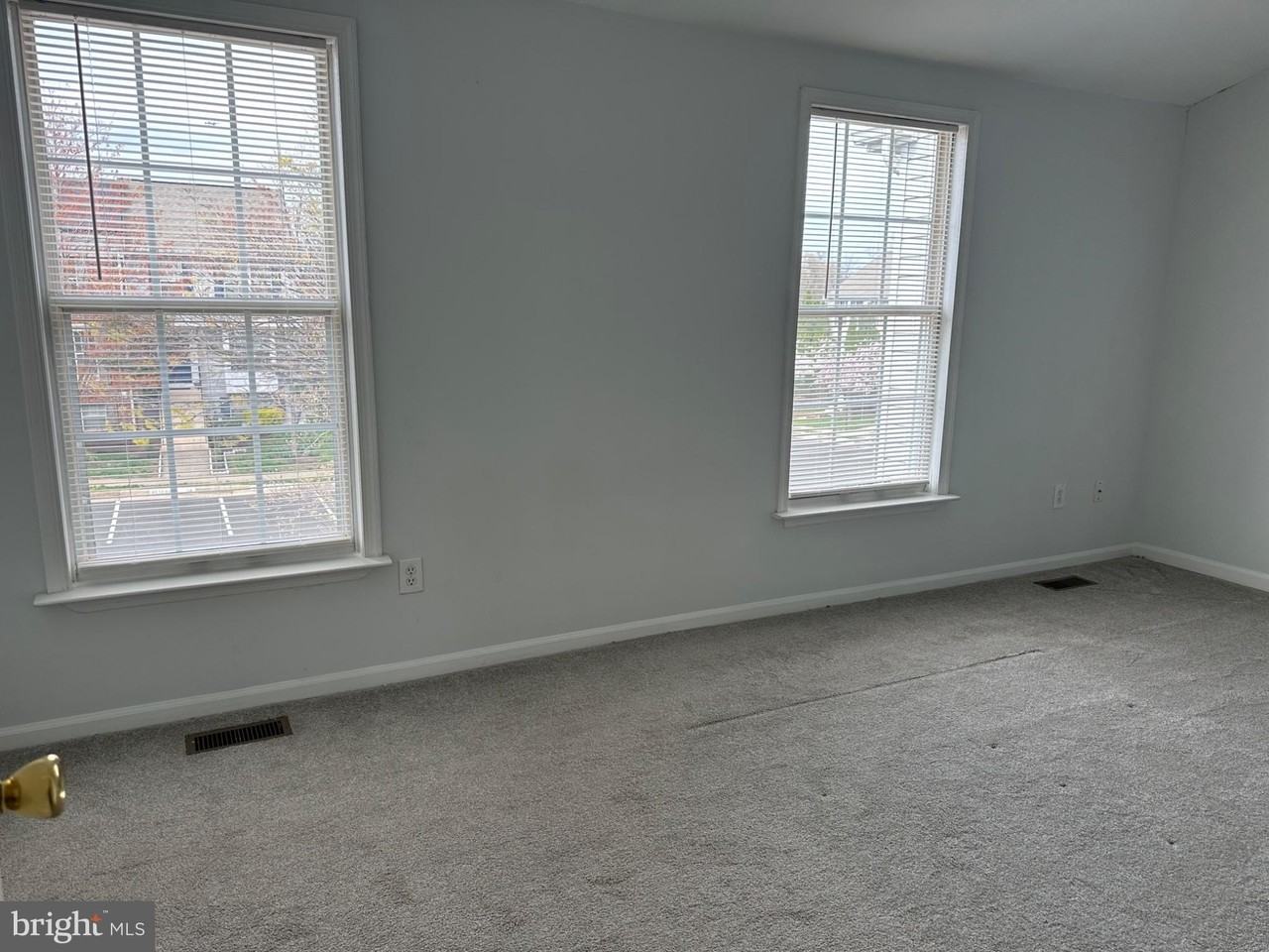 45422 Gable Sq - Photo 6 of 16