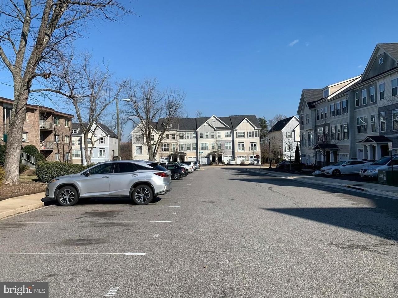 1550 Renate Dr Apt 203 - Photo 3 of 25