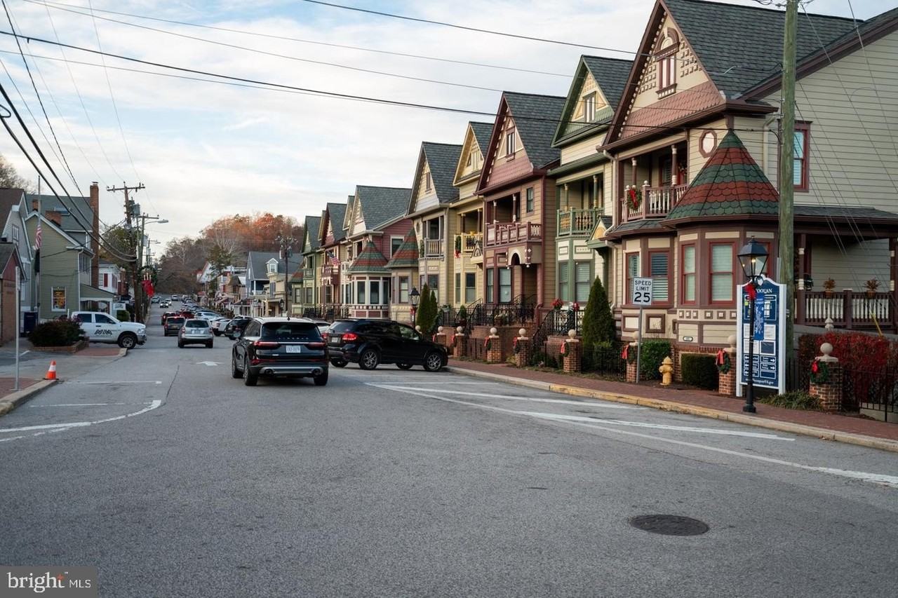 1550 Renate Dr Apt 203 - Photo 6 of 25