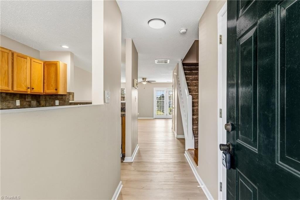 4405 Carlys Way - Photo 3 of 31