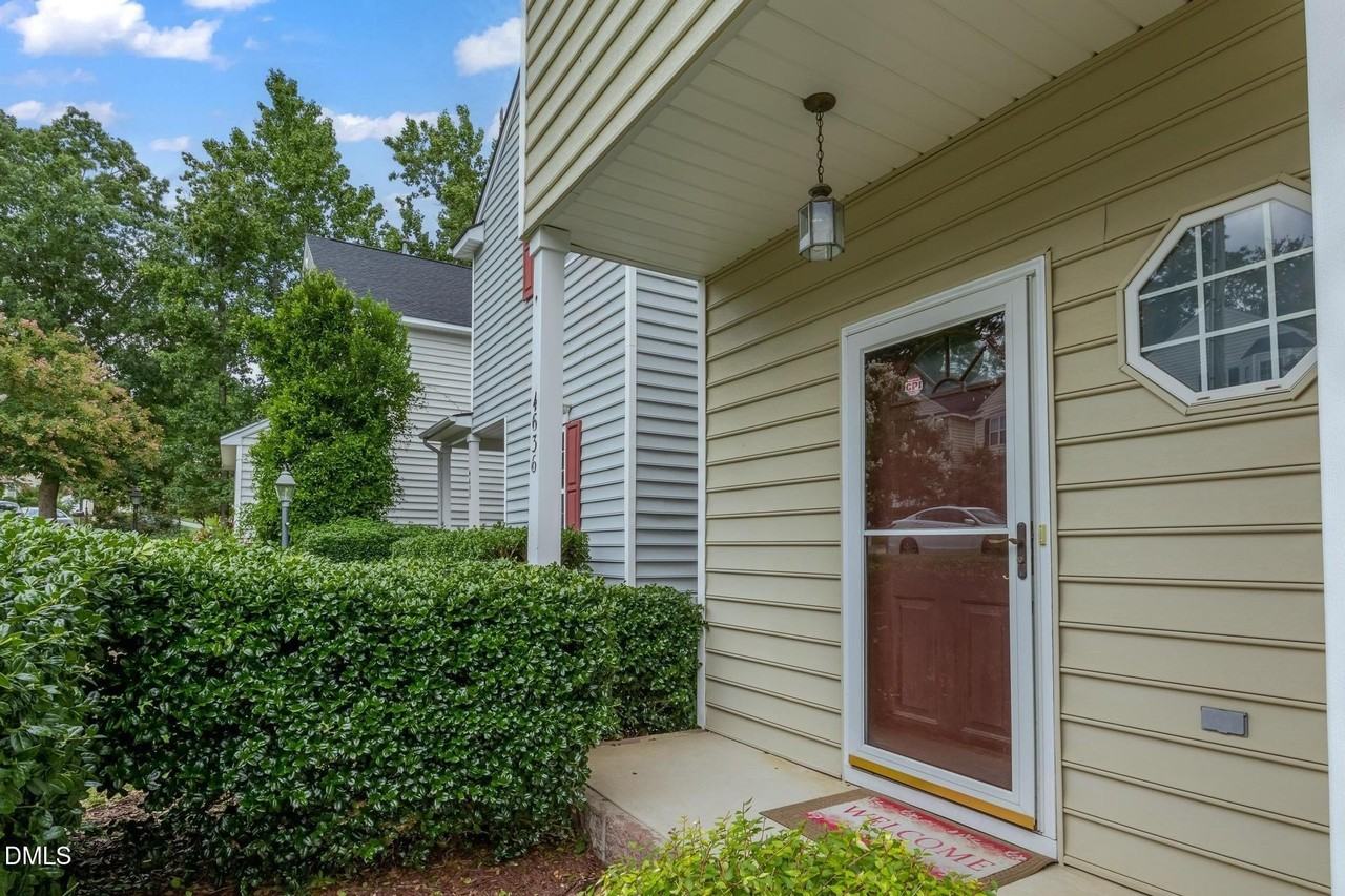 4636 Vendue Range Dr - Photo 3 of 34