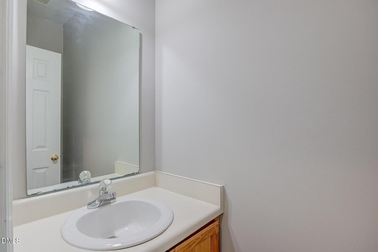 4636 Vendue Range Dr - Photo 6 of 34