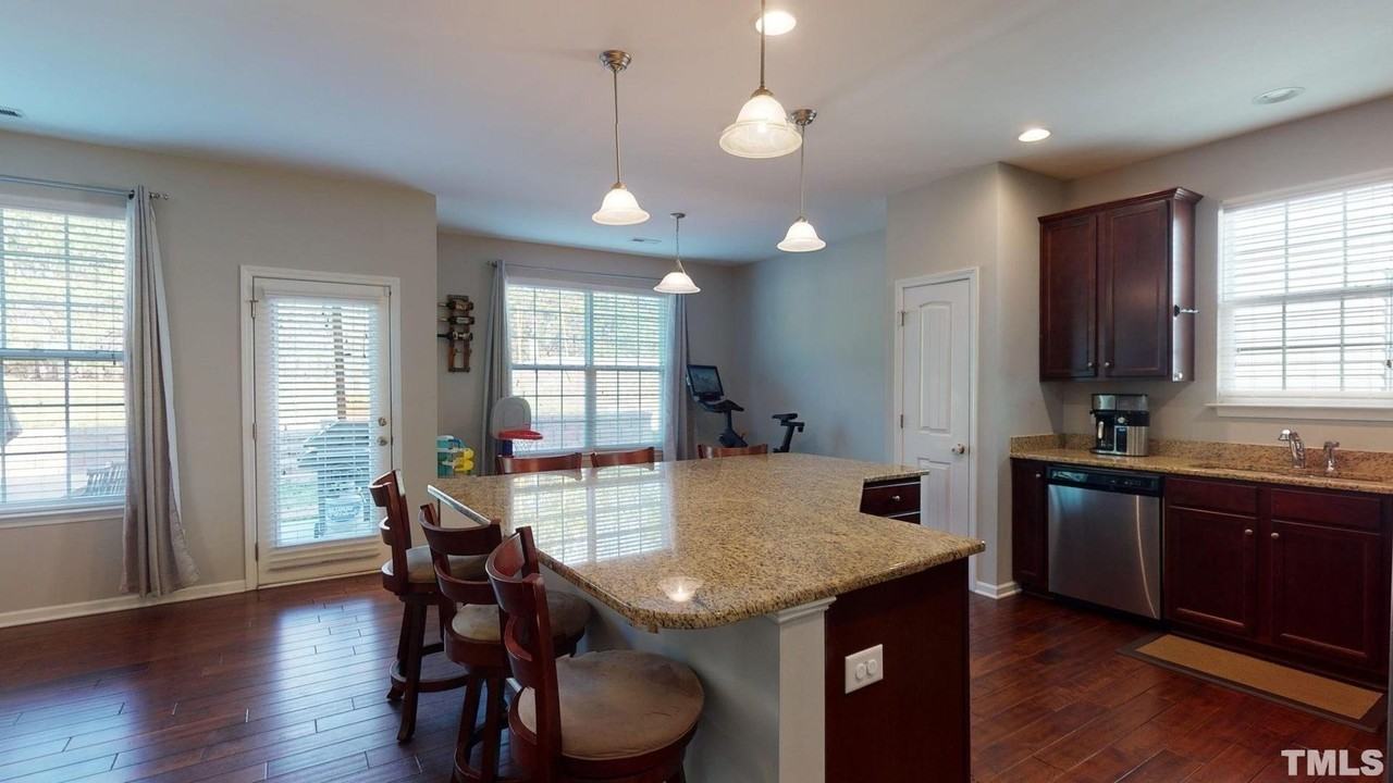 4195 Dunkirk Dr - Photo 7 of 15