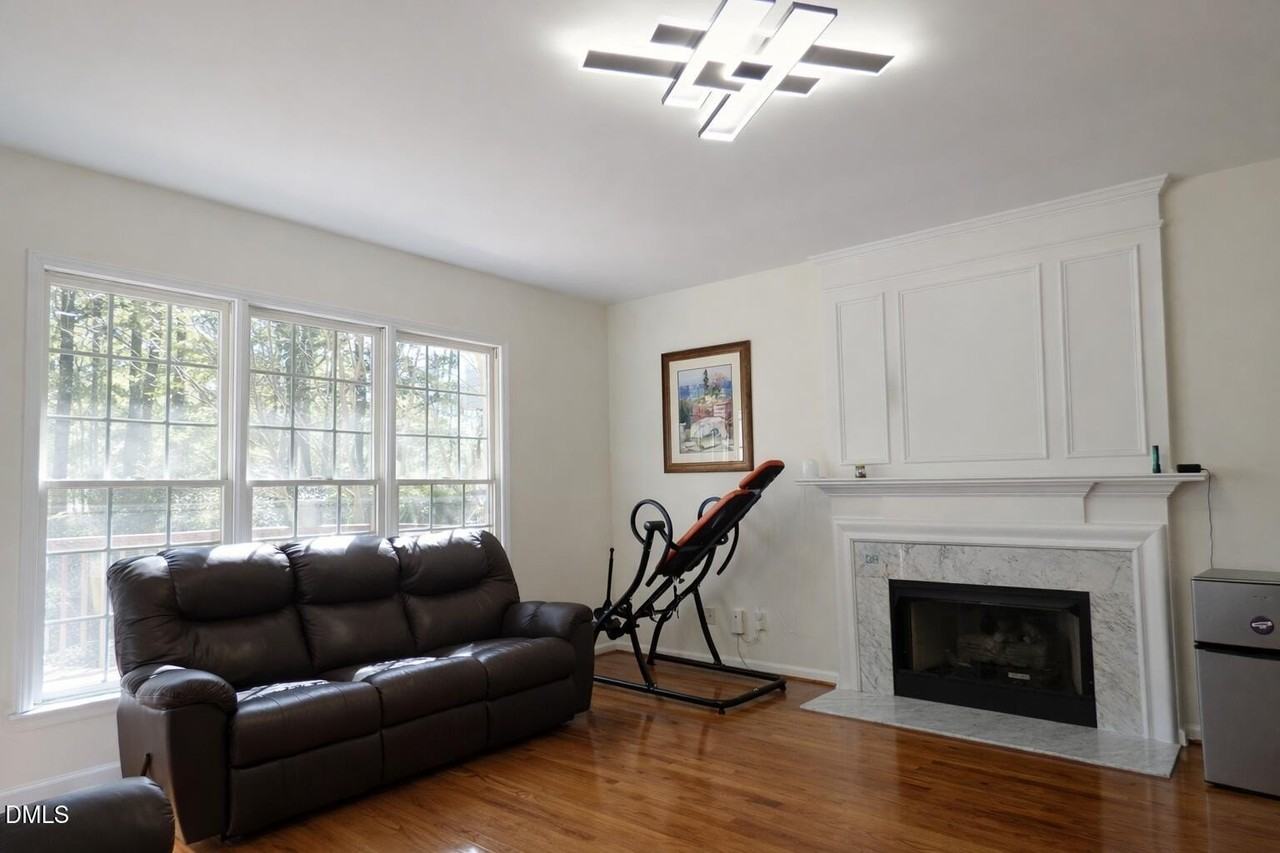 119 Woodshire Ln - Photo 3 of 12