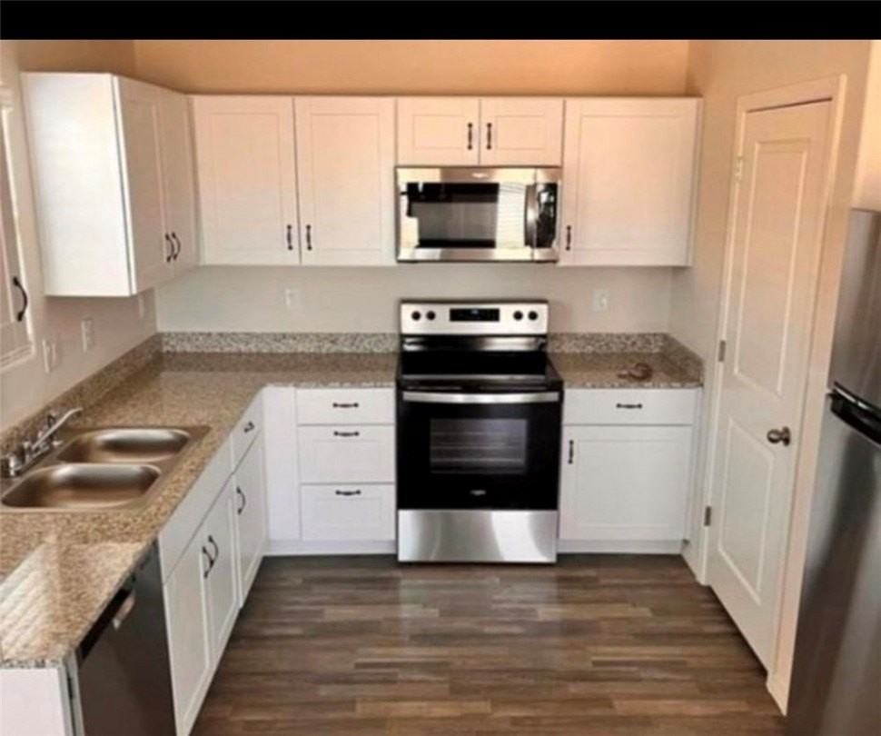 3665 E Koval Dr - Photo 5 of 10