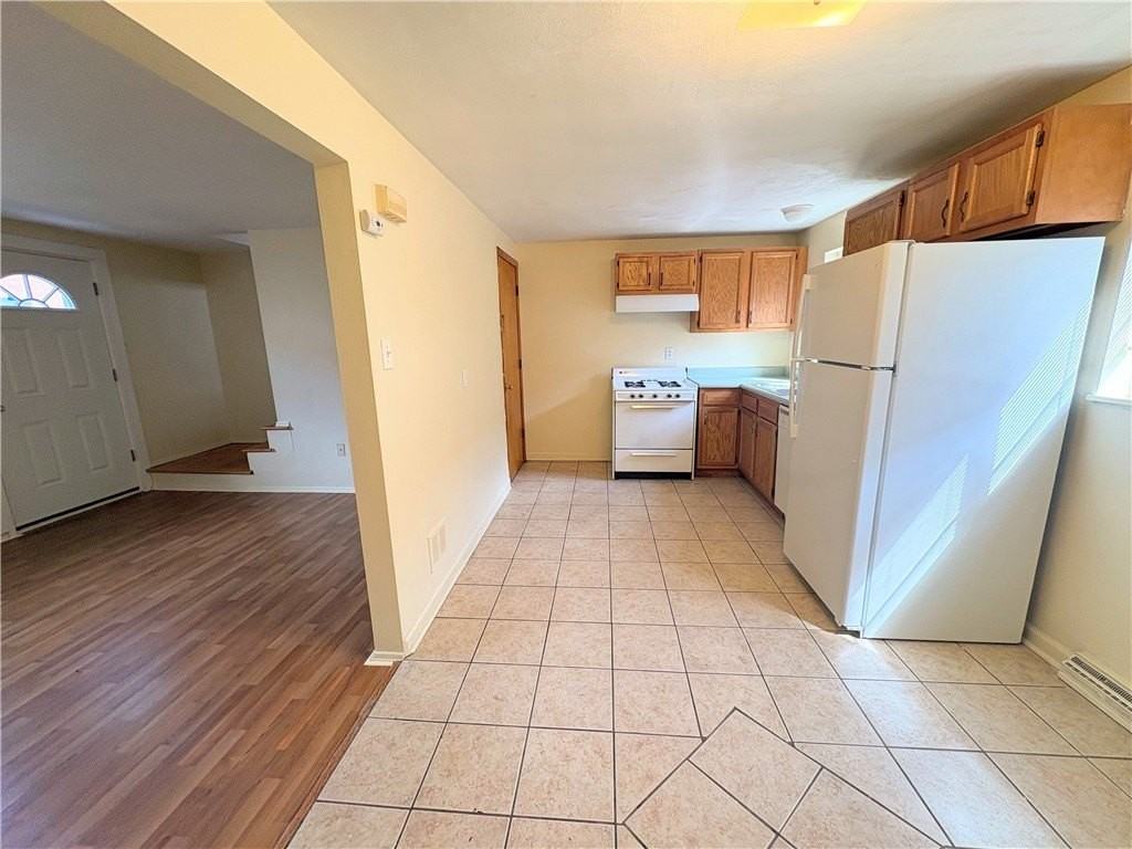 448 Brierly Ln #422 - Photo 2 of 6