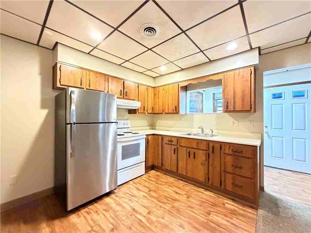 24 W Pike St #3 - Photo 2 of 15