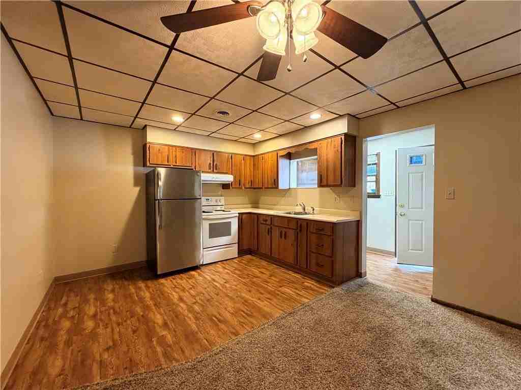 24 W Pike St #3 - Photo 6 of 15