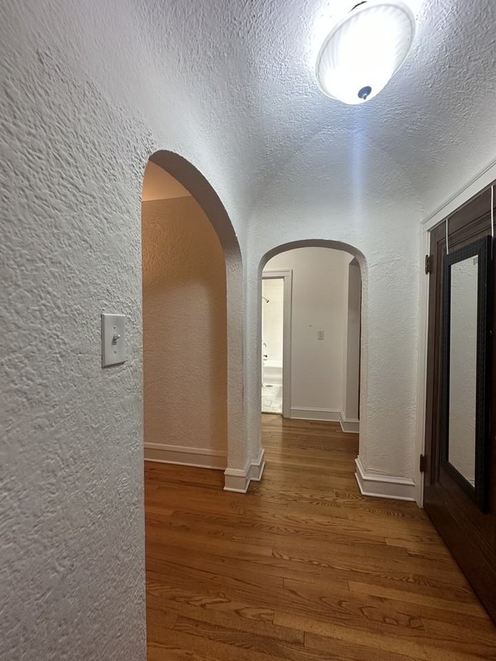 2333 W Farwell Ave ##1s - Photo 3 of 17