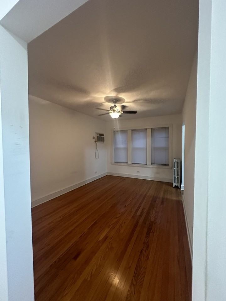 2333 W Farwell Ave ##1s - Photo 5 of 17