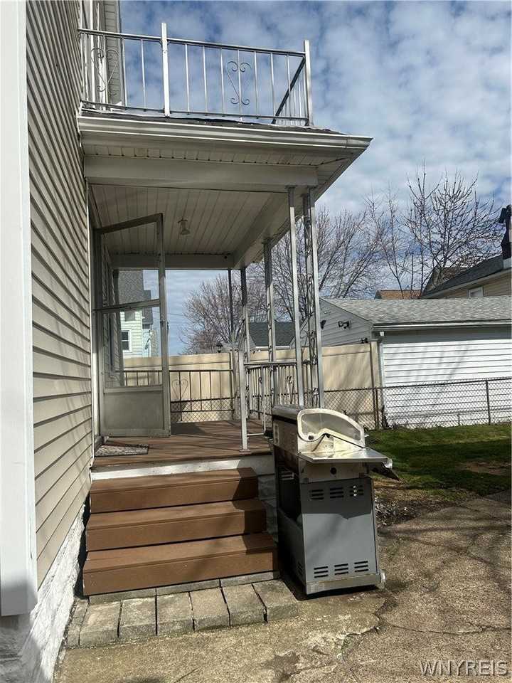 41 Page St - Photo 3 of 18