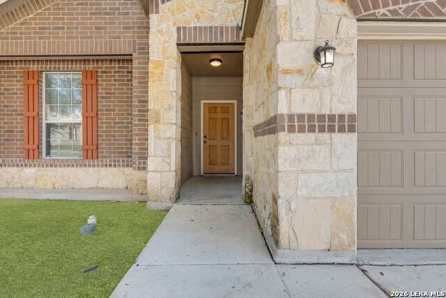 322 Walnut Crst - Photo 3 of 33