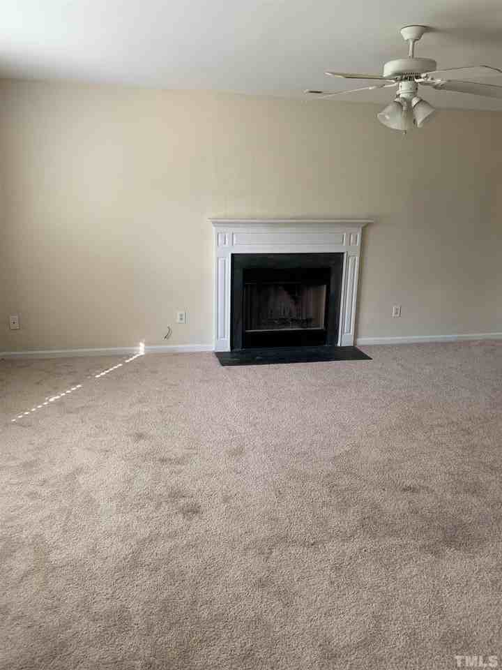 4180 Dalcross Rd - Photo 3 of 9