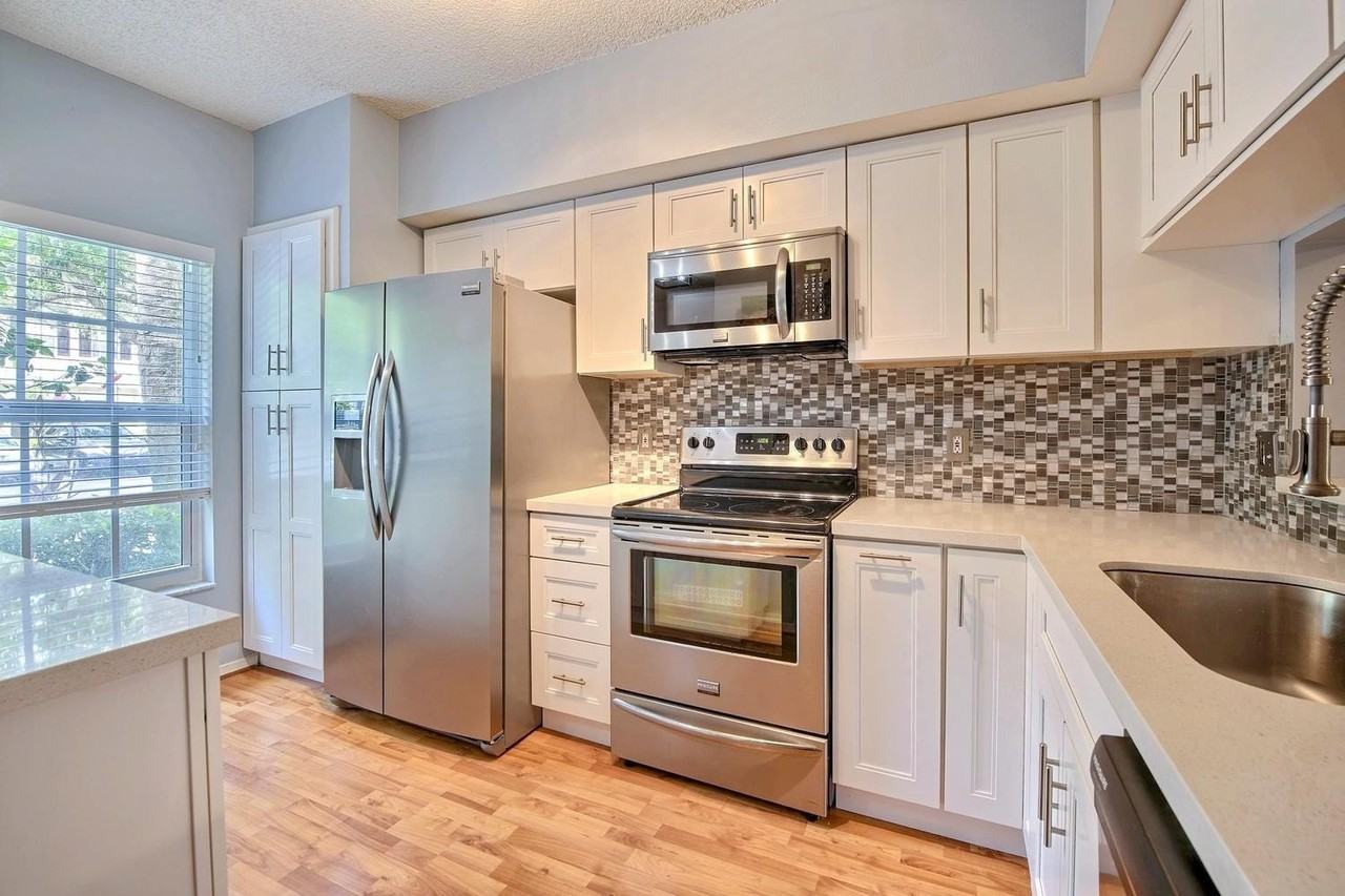 154 Sw 96th Ter - Photo 5 of 10