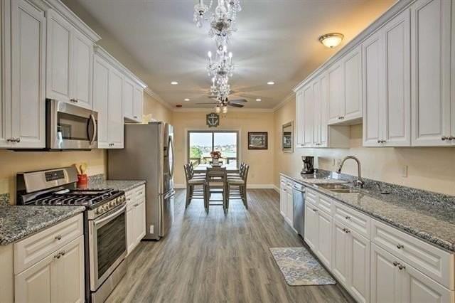 272 Lakeview Dr - Photo 7 of 21