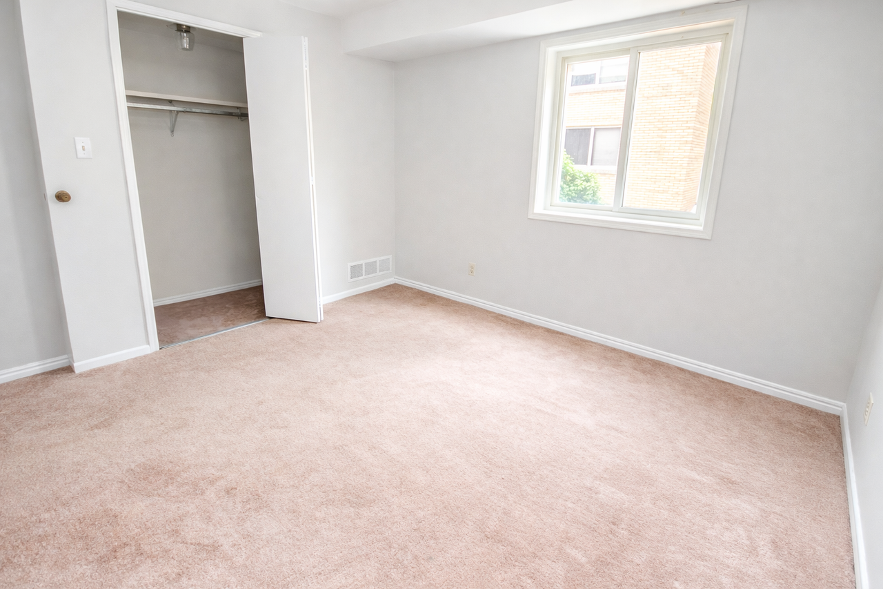 325 NORTH CRAIG STREETAPT 305 #305 - Photo 4 of 8