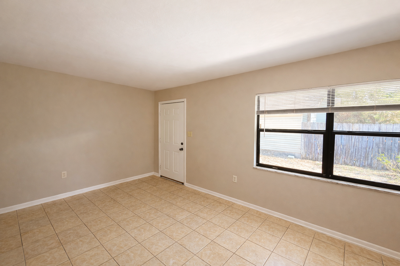 2068 Franklin St #0 - Photo 7 of 9