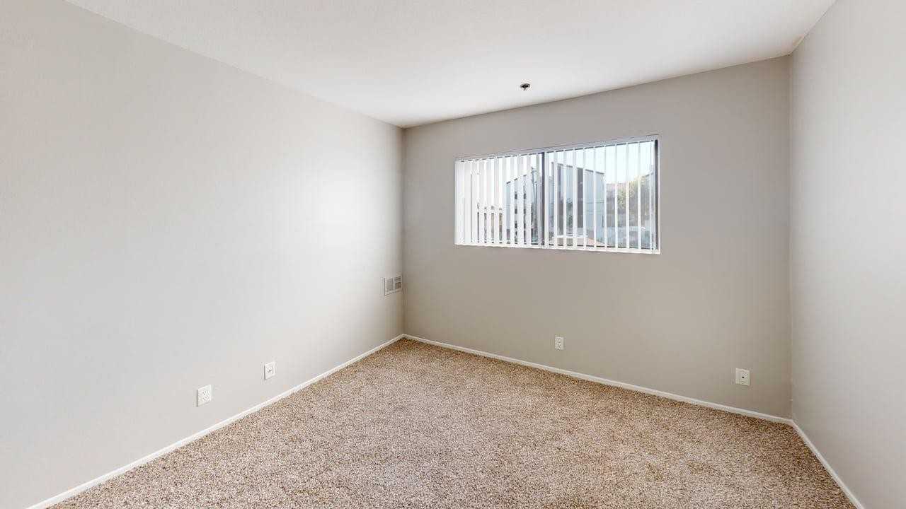 Chateau Emelita Apartments - Photo 7 of 12