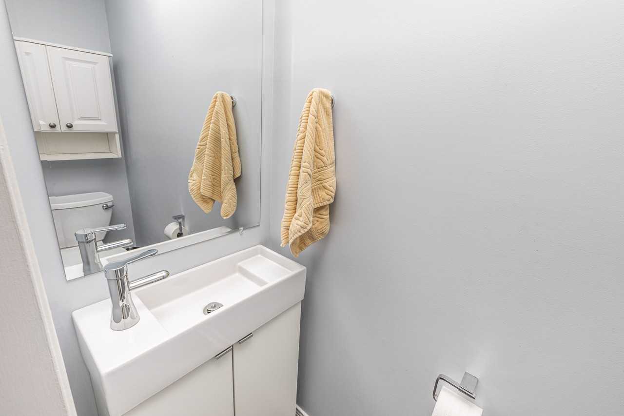 40 Havelock Street #B - Photo 7 of 14