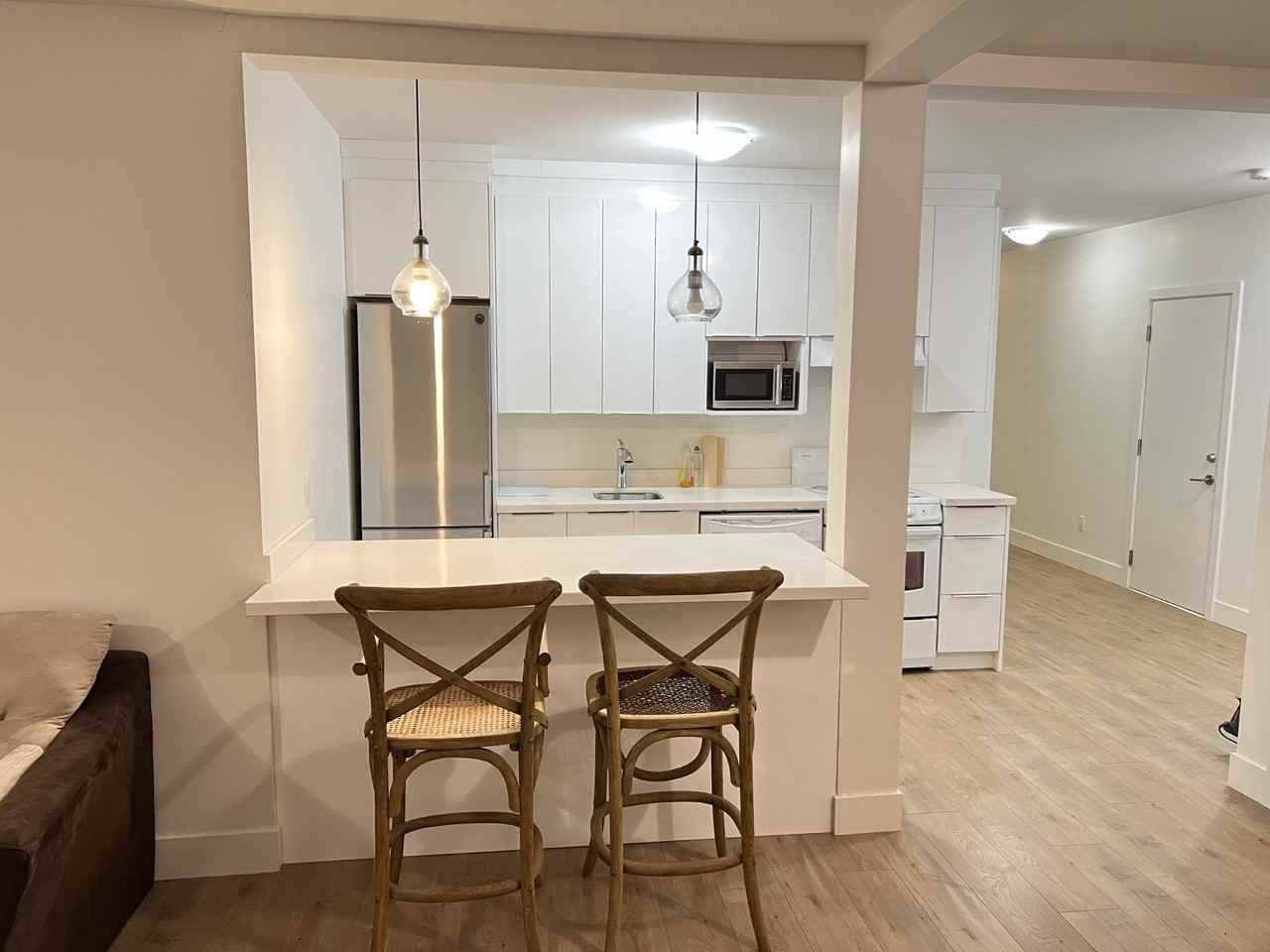 13250 16 Avenue - Photo 3 of 8