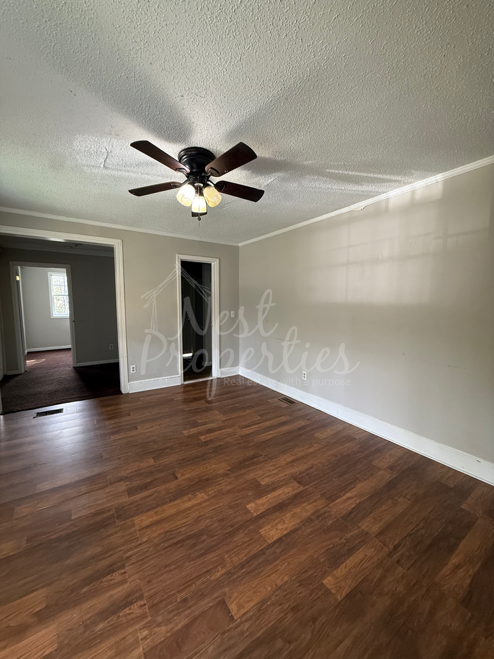 1429 Jerome Dr #1 - Photo 3 of 8