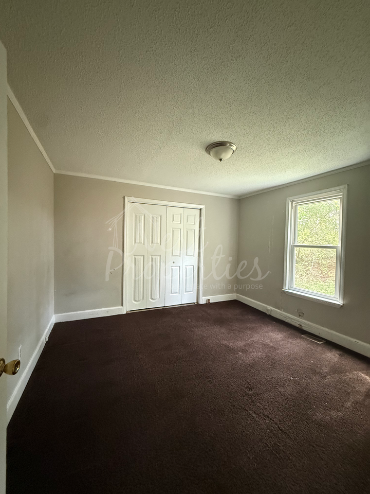 1429 Jerome Dr #1 - Photo 7 of 8