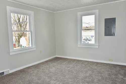 122 S 7th St #B - Photo 4 of 7