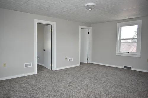 122 S 7th St #B - Photo 5 of 7