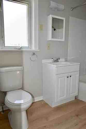 122 S 7th St #B - Photo 6 of 7