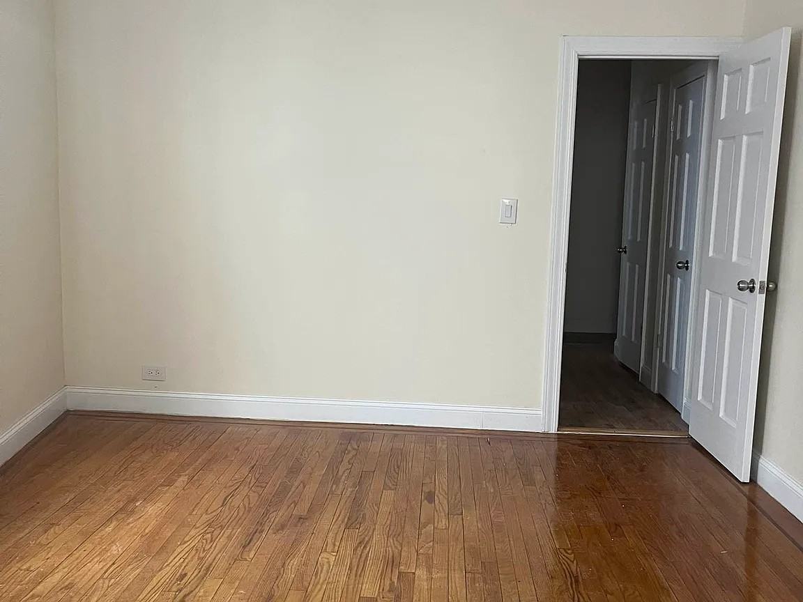 60 Seaman Avenue #2J - Photo 5 of 7