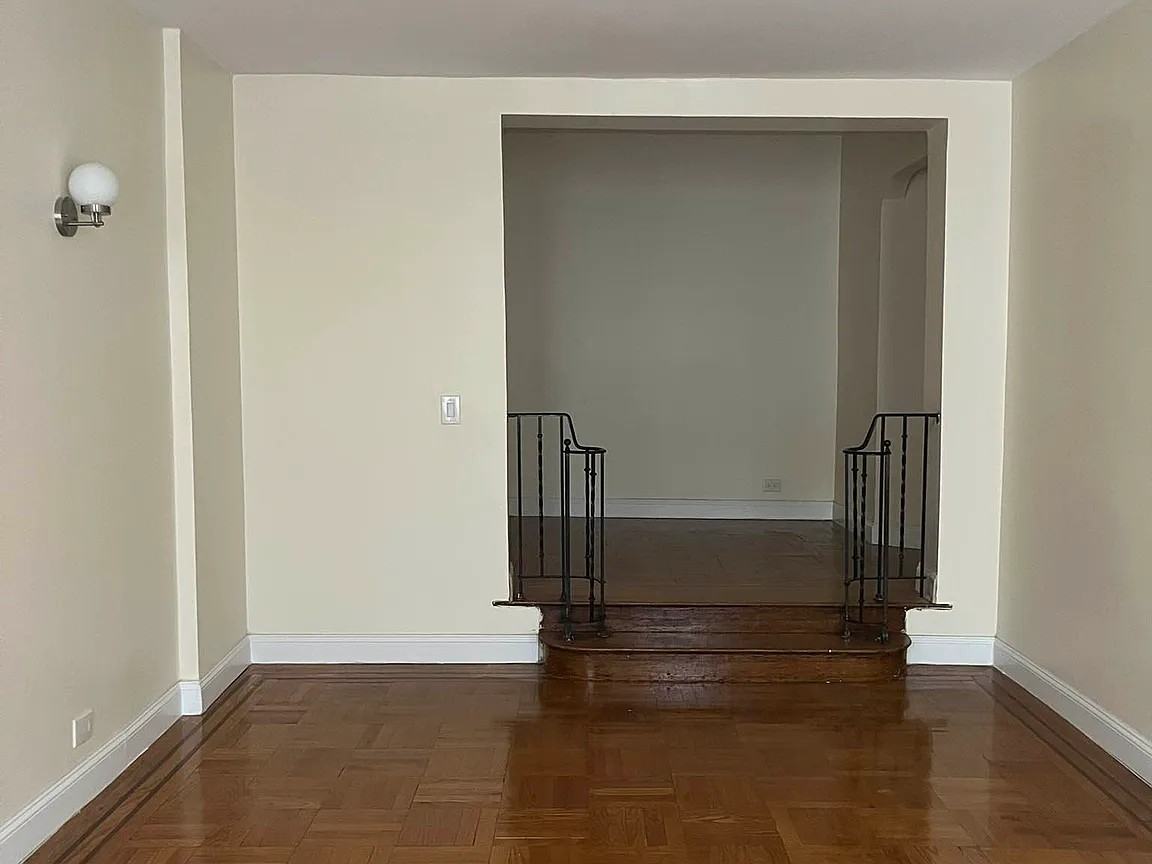 60 Seaman Avenue #2J - Photo 4 of 7