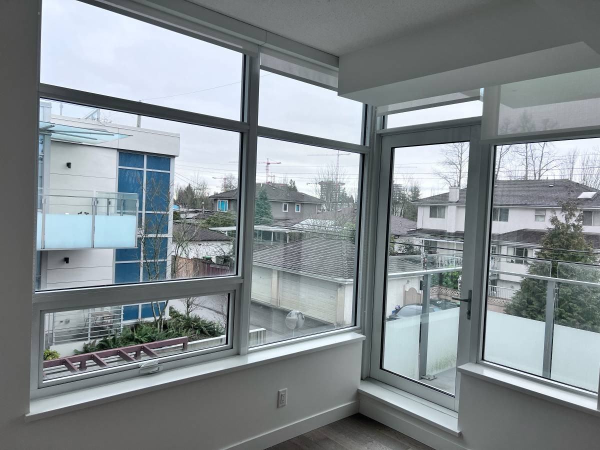 4963 Cambie Street #212 - Photo 5 of 10