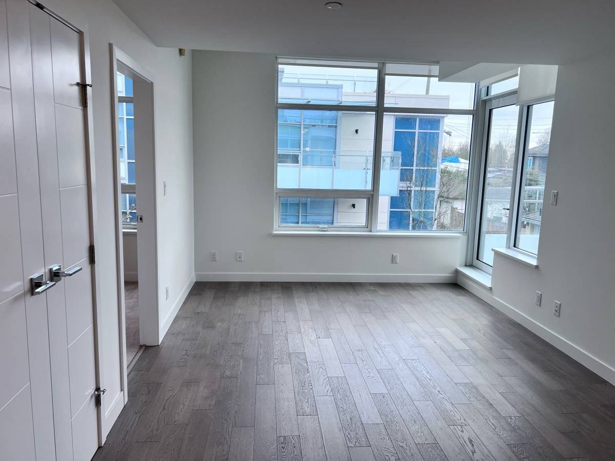 4963 Cambie Street #212 - Photo 7 of 10