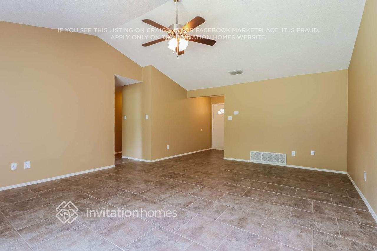 6473 Green Ridge Dr - Photo 6 of 13