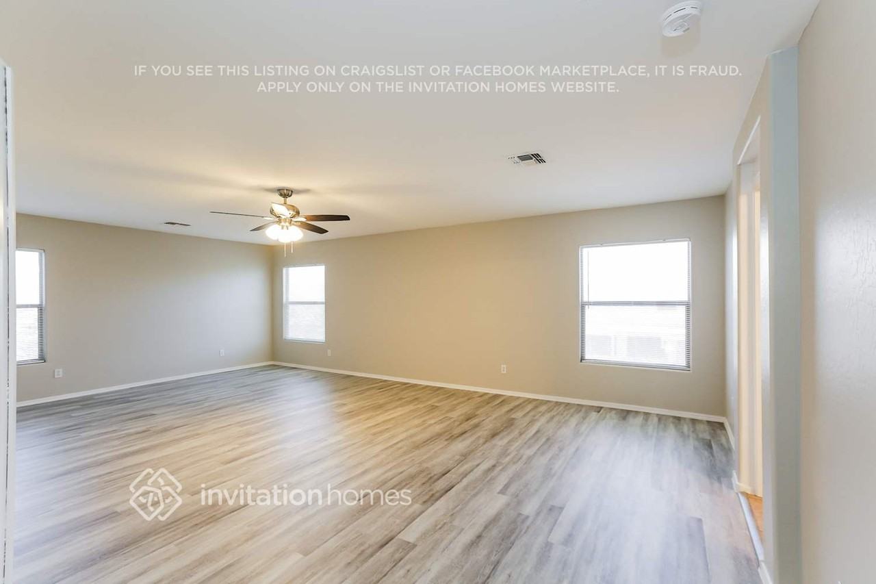 11867 W Sherman St - Photo 7 of 16