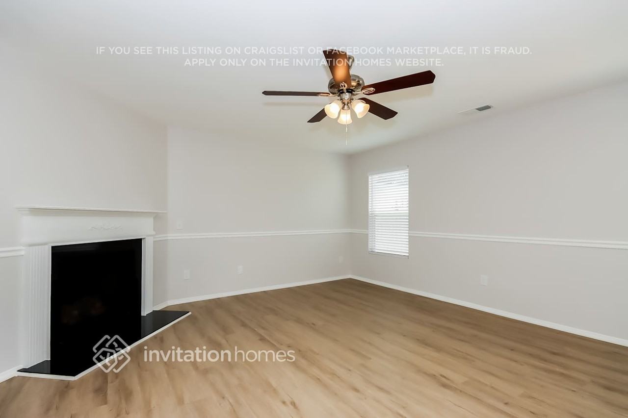 849 Willow Creek Dr - Photo 3 of 16