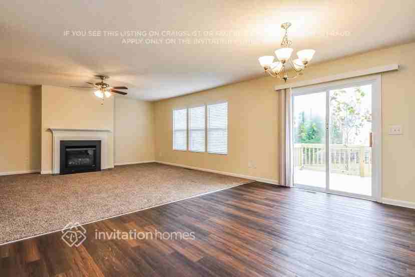 12 Woodcreek Ln - Photo 4 of 20