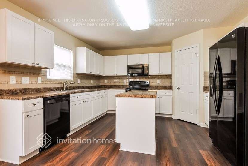 12 Woodcreek Ln - Photo 6 of 20