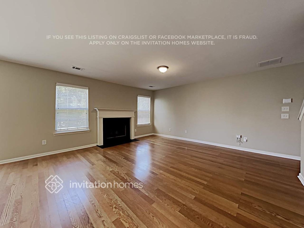 2730 Englewood Dr - Photo 5 of 19